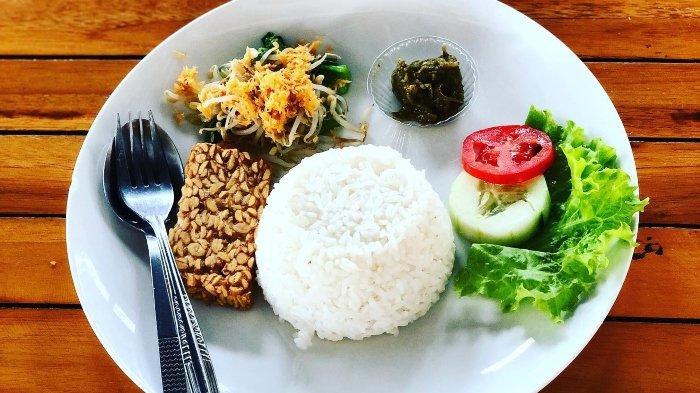 Menu kuliner yang ada di Taman Rekreasi Sengkaling di Kecamatan Dau, Malang, Jawa Timur.