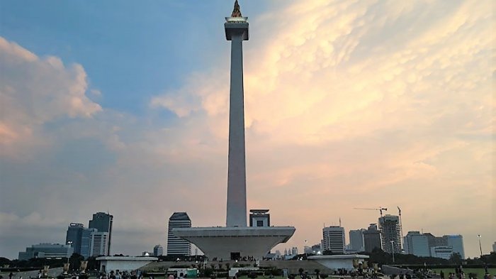 Fil Hollywood Blackhat mengambil beberapa adegan syuting di Indonesia, termasuk Monas.
