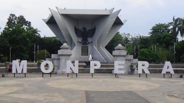 Monumen Perjuangan Rakyat (Monpera) bangunan bersejarah dan merupakan salah satu land mark atau ikon Kota Palembang.