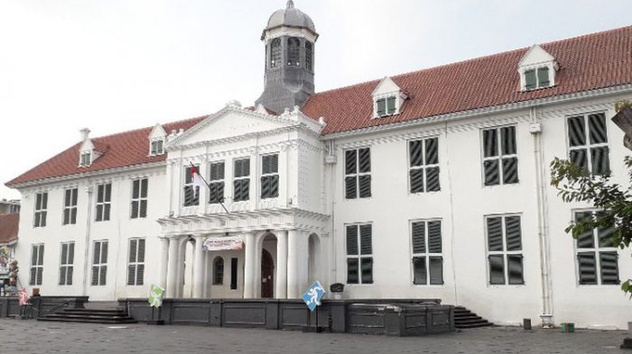 Museum Fatahillah, satu tempat wisata di Kota Tua Jakarta lengkap dengan harga tiket masuk terbaru 2024.