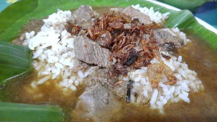 Ilustrasi nasi gandul.