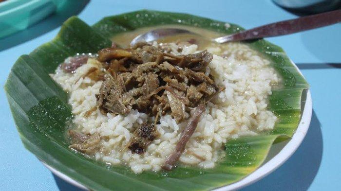 Nasi Gandul Pak Memet, satu tempat makan legendaris di Semarang, Jawa Tengah.