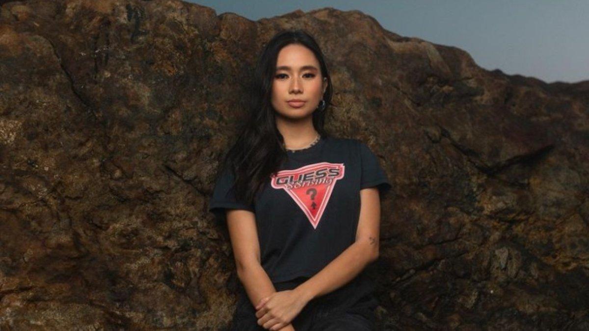 Niki Zefanya atau dikenal dengan nama NIKI akan menggelar konser tur dunia di Jakarta pada 26 September 2023 mendatang.