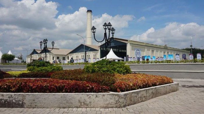 Pabrik Gula Colomadu di Karanganyar, Jawa Tengah, Kamis (22/3/2018) yang telah direvitalisasi menjadi tempat wisata dan kawasan komersial. Kini namanya berubah menjadi De Tjolomadoe.