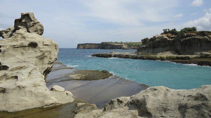 Pantai Klayar di Pacitan