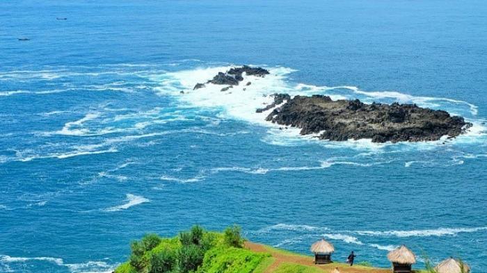 Pantai Menganti, Kebumen.