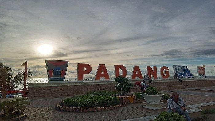 Pantai Padang.