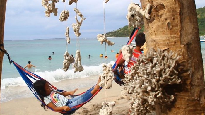 Pantai Pandanan di Kabupaten Lombok Utara, NTB.