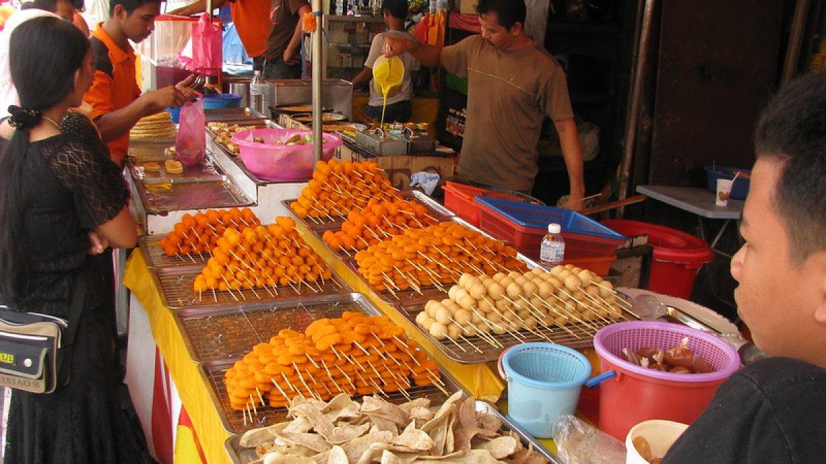 Pasar Chow Kit, satu pusat oleh-oleh terbaik di Kuala Lumpur Malaysia.