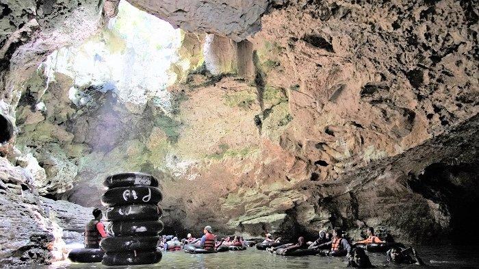 Pemandangan di dalam Goa Pindul
