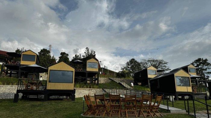 Penampakan Bobocabin Patra Parapat, yang merupakan akomodasi hotel kabin luar ruang terbaru yang menawarkan pengalaman glamping eksklusif di tepian Danau Toba