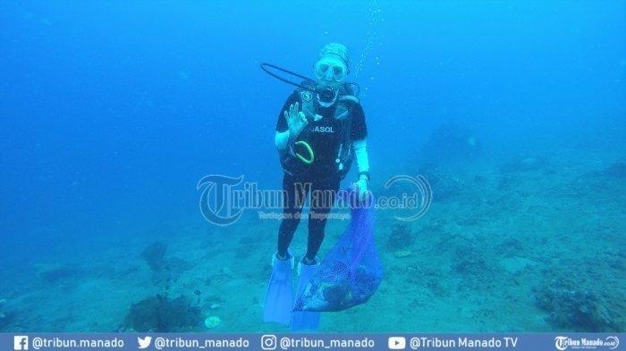 Pengalaman Menyelam di Pantai Malalayang