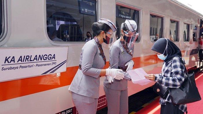 Penumpang KA Airlangga rute Pasar Senen-Surabaya Pasar Turi PP.