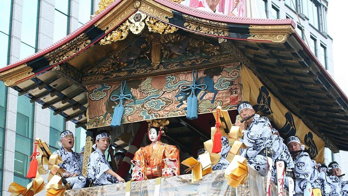 Gion Matsuri (祇園祭) adalah festival tahunan yang diadakan di Kyoto, Jepang, selama bulan Juli. 