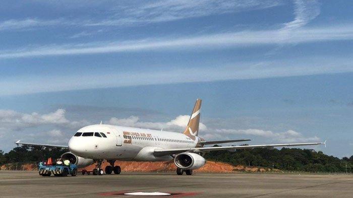 Pesawat Super Air Jet mendarat di Bandara Hang Nadim Batam, Jumat (6/8/2021) sore.