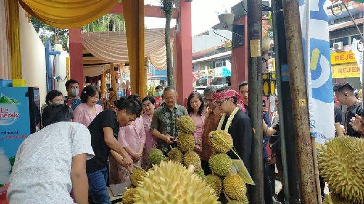 Salah satu stand bazar BSF CGM yang ada di Vihara Dhanagun, Kecamatan Bogor Tengah, Kota Bogor, Kamis (26/1/2023).