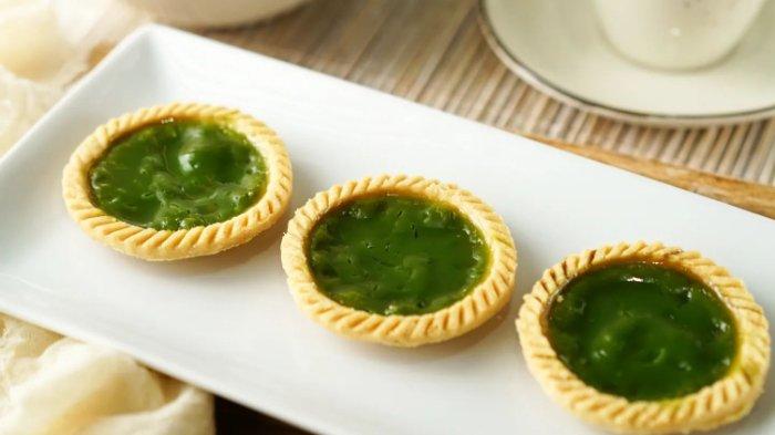Pilihan pie susu rasa greentea di Krisna Pusat Oleh-oleh Bali