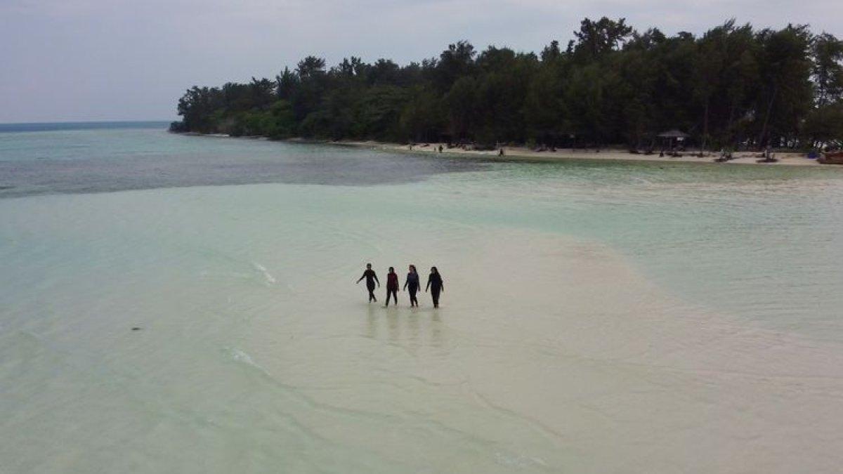 Pasir Timbul di Pulau Menjangan Besar, satu di antara destinasi di Karimunjawa.