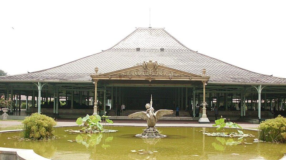 Pura Mangkunegaran, satu tempat wisata di Solo