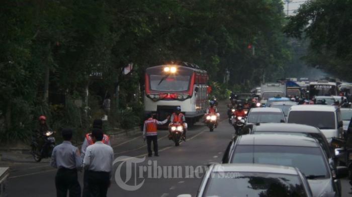 Rail Bus Bathara Kresna yang menjadi ciri khas Kota Solo.