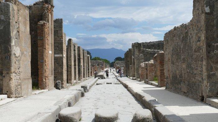 Reruntuhan kota Pompeii di Italia