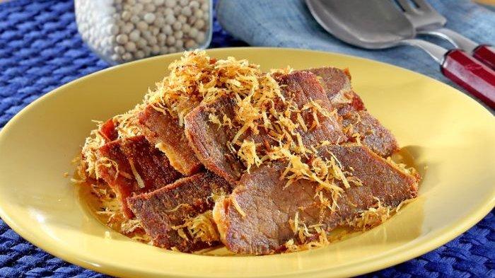 Empal daging goreng serundeng.