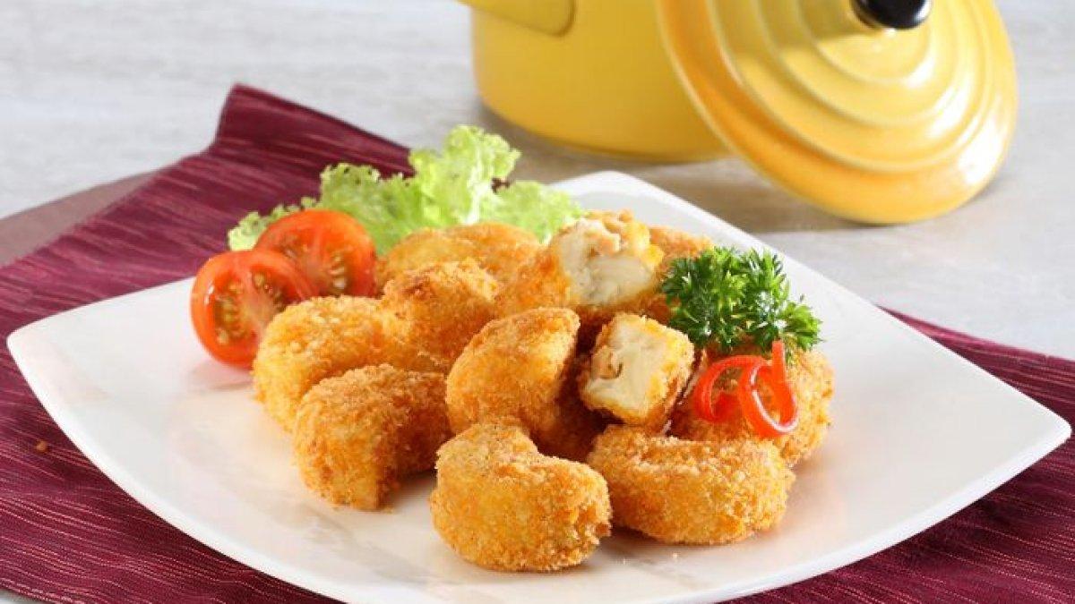 Ilustrasi nugget ayam wortel homemade.