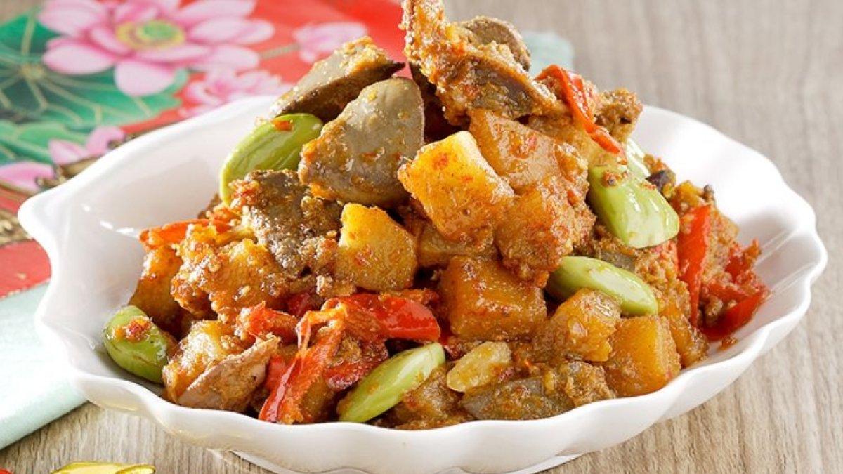 Sambal goreng ati.