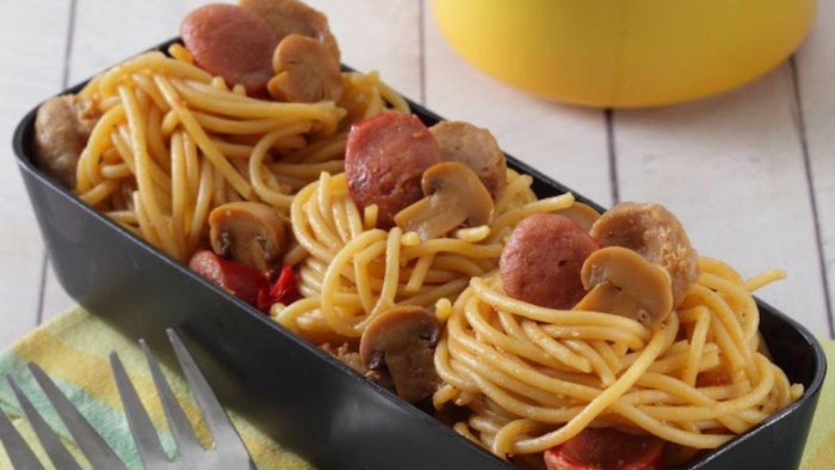 Resep Spageti Bakso Sosis untuk sarapan
