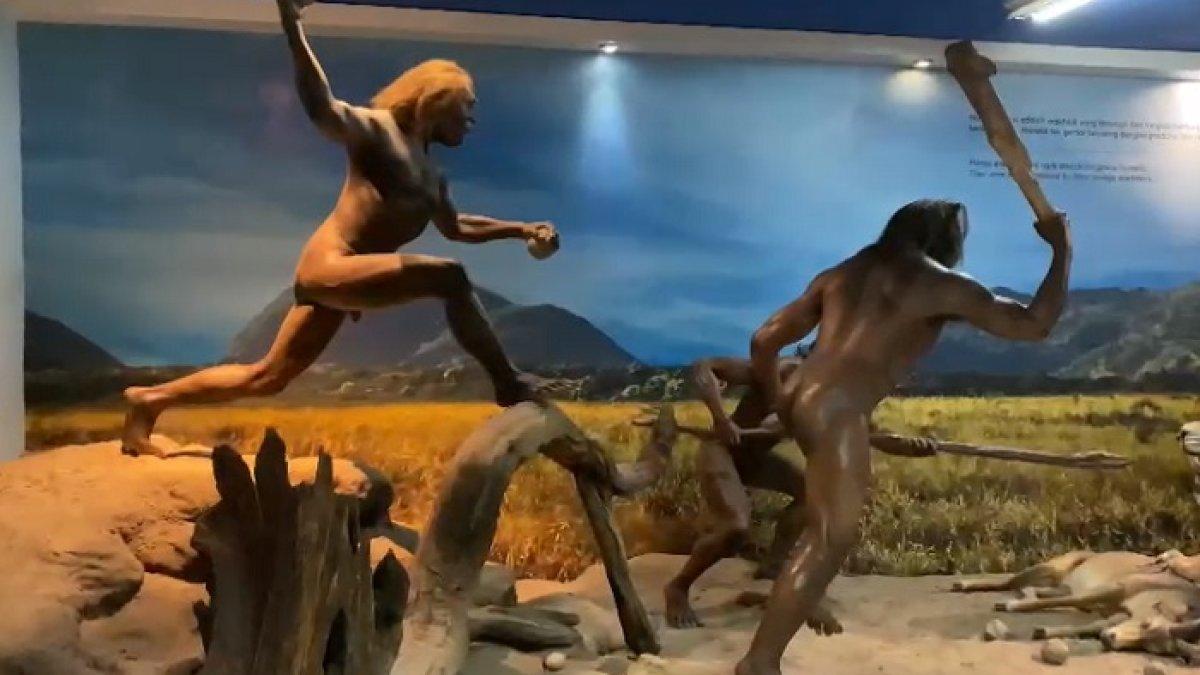 Ilustrasi manusia purba. Para ilmuwan telah mengungkapkan laporan baru yang menunjukkan bahwa spesies homo sapiens muncul di Afrika sekitar 300.000 tahun yang lalu.