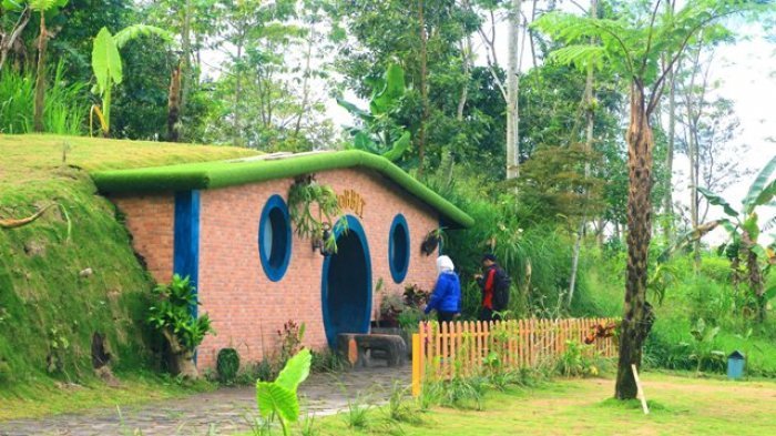 Rumah Hobbit Kaliurang, satu tempat wisata keluarga di Kaliurang Sleman Jogja.