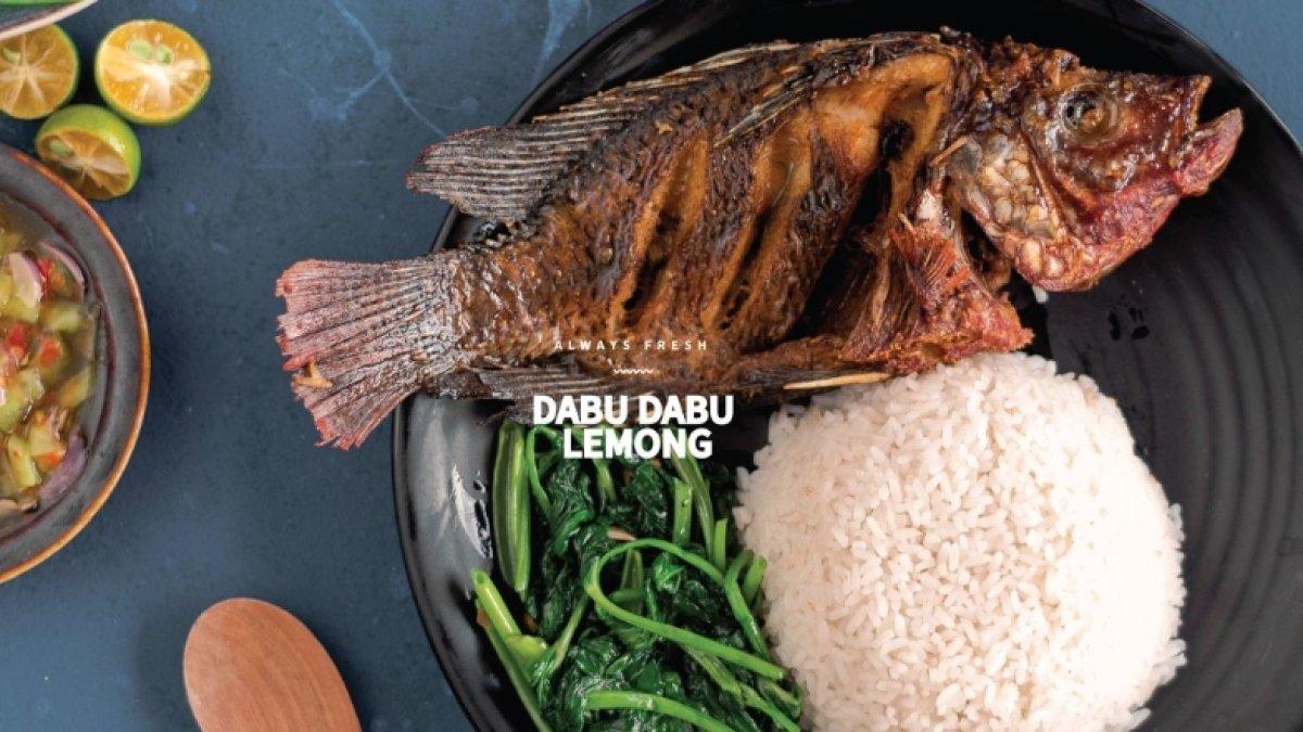 Sajian ikan bakar di Dabu Dabu Lemong.