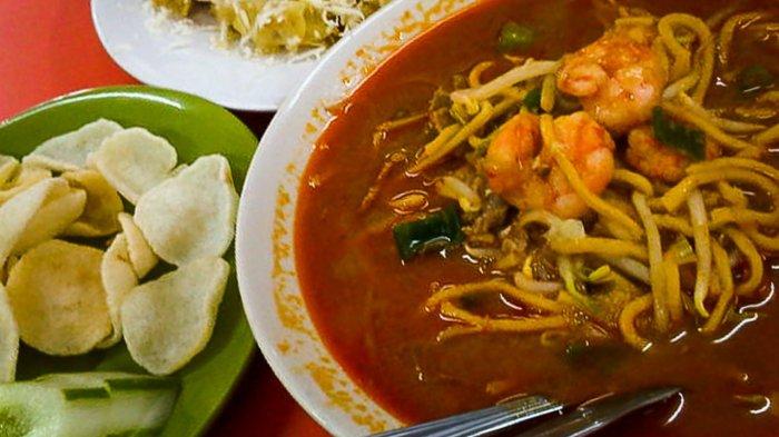 Sajian mi aceh untuk makan siang enak.