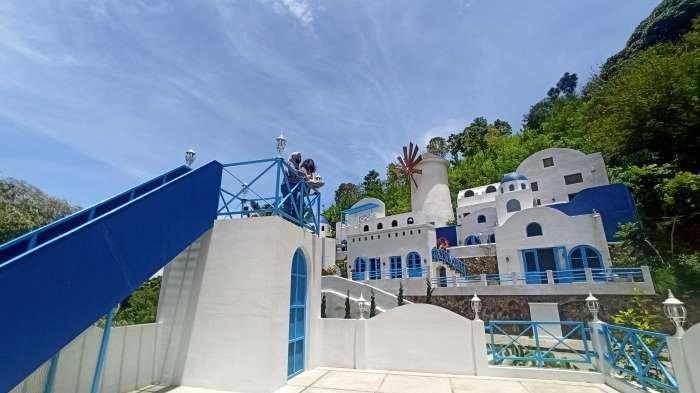 Santorini di WOW Sarae Hills di Pagerwangi, Lembang, Bandung Barat