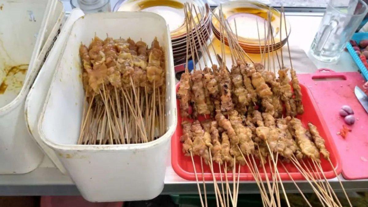 Sate Ayam Martawi, kuliner malam di Cilacap.