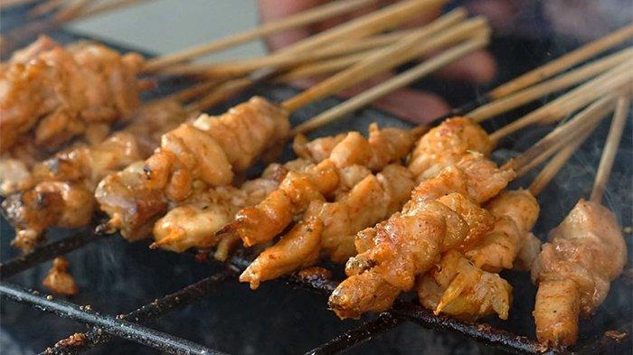 Sate Jando, sate ayam di Bandung, Jawa Barat.