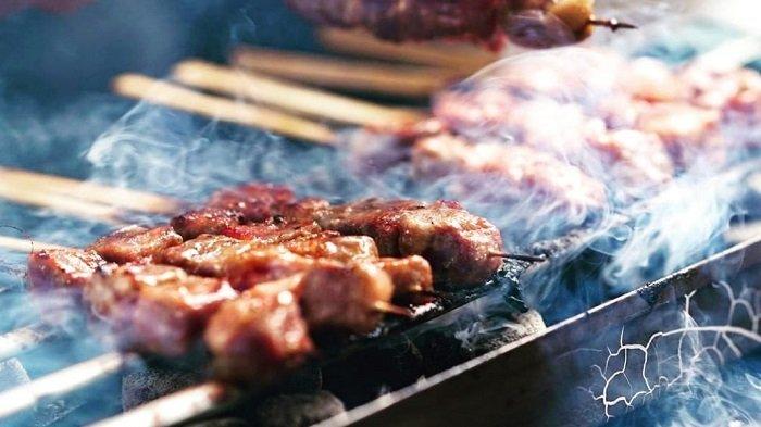 Menu sate kambing di warung Mbok Galak, Solo, Jawa Tengah.
