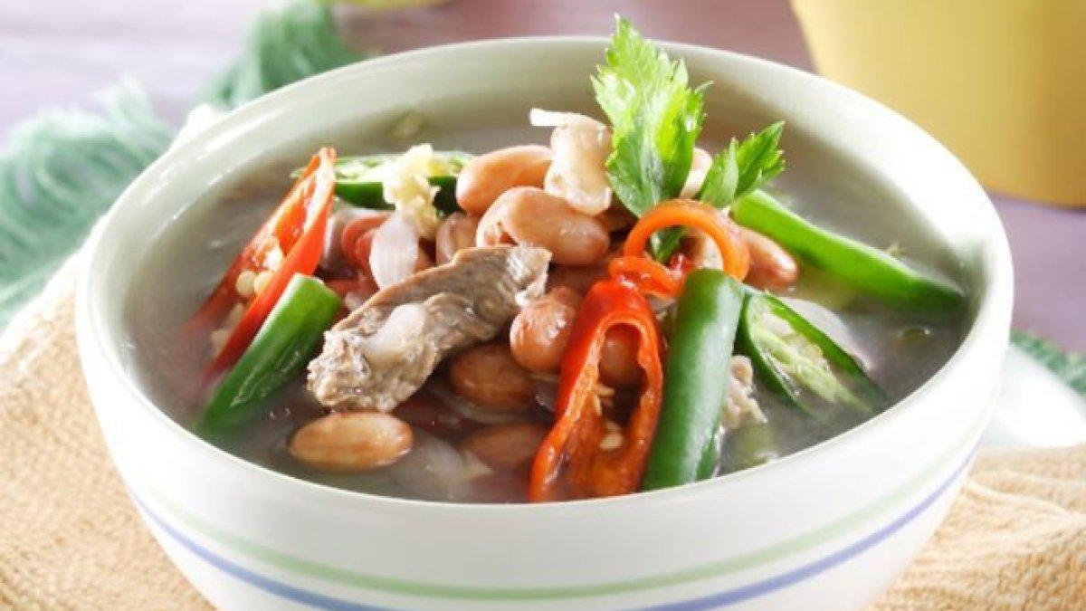 Sayur asem kacang merah.