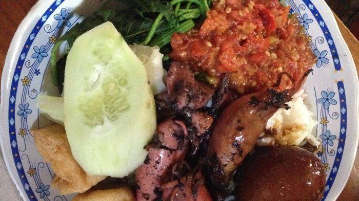 Sego Tempong Mbok Wah untuk makan siang enak di Banyuwangi.