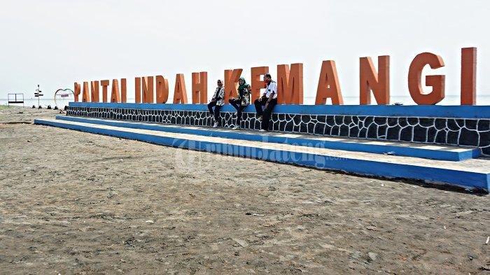 Pantai Indah Kemangi, satu tempat wisata di Kendal Jawa Tengah lengkap dengan harga tiket masuknya.