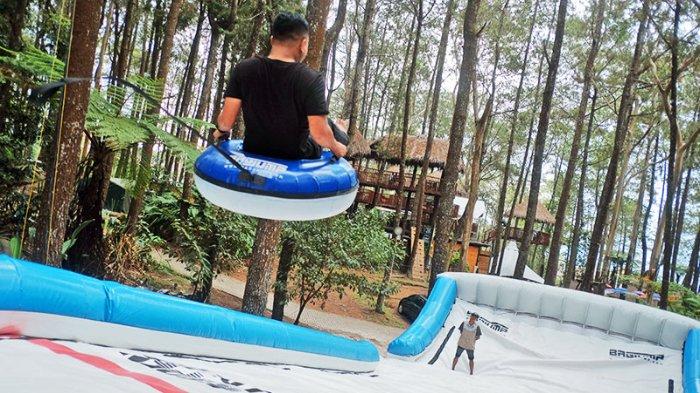 Wahana skiban di Kopeng Treetop.