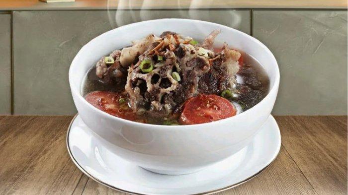 Sop Buntut Ibu Samino, satu sop buntut enak di Jakarta Selatan.