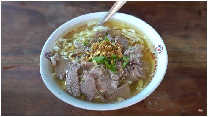 Soto Pak Parno, satu soto daging sapi di Jogja buat sarapan enak.