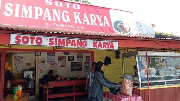Soto Simpang Karya di Kota Padang.