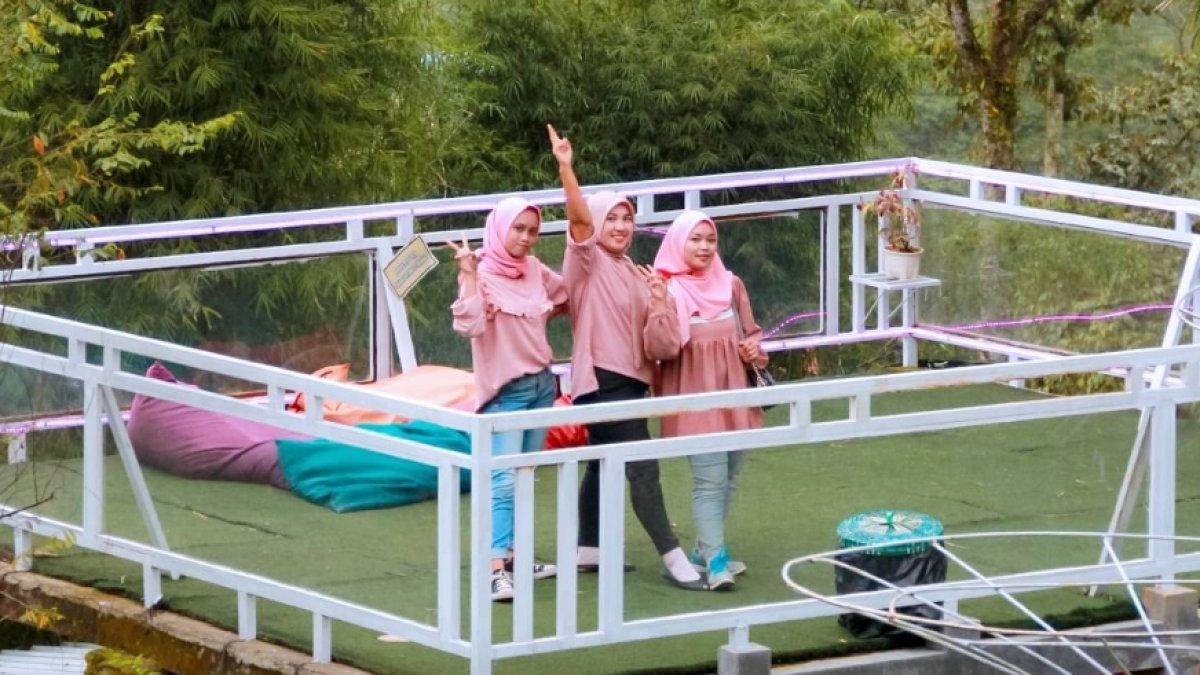 Spot foto instagramable di Waykambang Edupark.