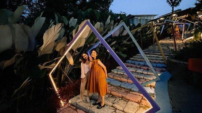Spot foto malam hari di HeHa Sky View Gunungkidul