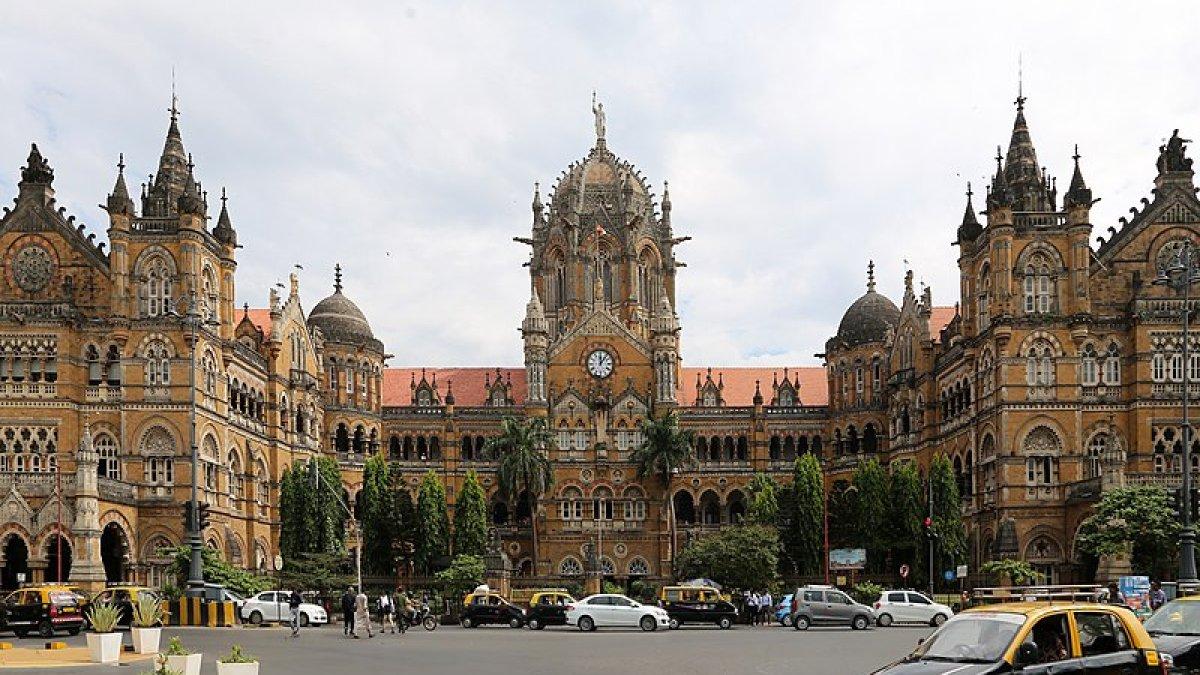 Stasiun Kereta Chhatrapati Shivaji, satu tempat wisata hits di Mumbai India