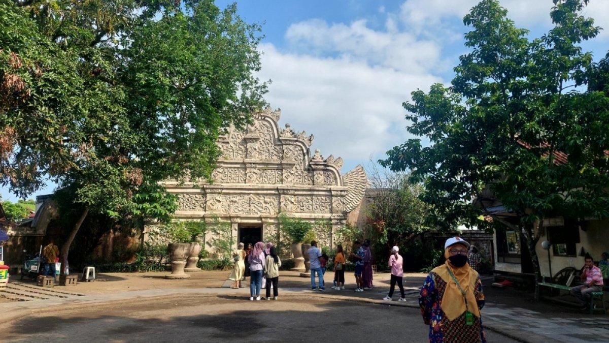 Suasana di Taman Sari, tempat wisata hits di Jogja