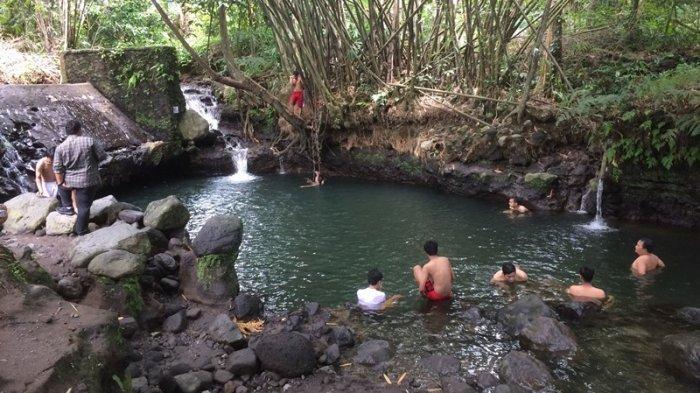 Suasana lokasi wisata air Blue Lagoon yang terletak di Dusun Dalem, Desa Medomartani, Kecamatan Ngemplak, Kabupaten Sleman, Jogja.