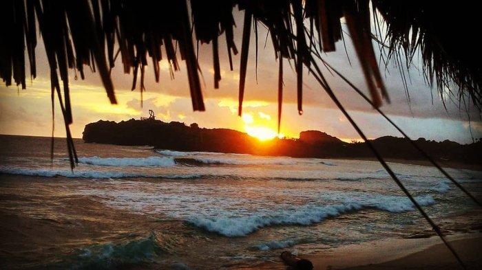 Pesona keindahan Pantai Slili di Gunungkidul.